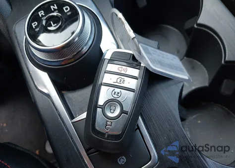 2025 Ford Escape St-Line Select z USA, uszkodzony, nr VIN 1FMCU9NA5SUA44347